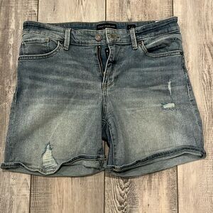 Lucky excellent condition denim shorts. Size 6/28.